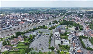 NMBS maakt stationsparking groter én groener