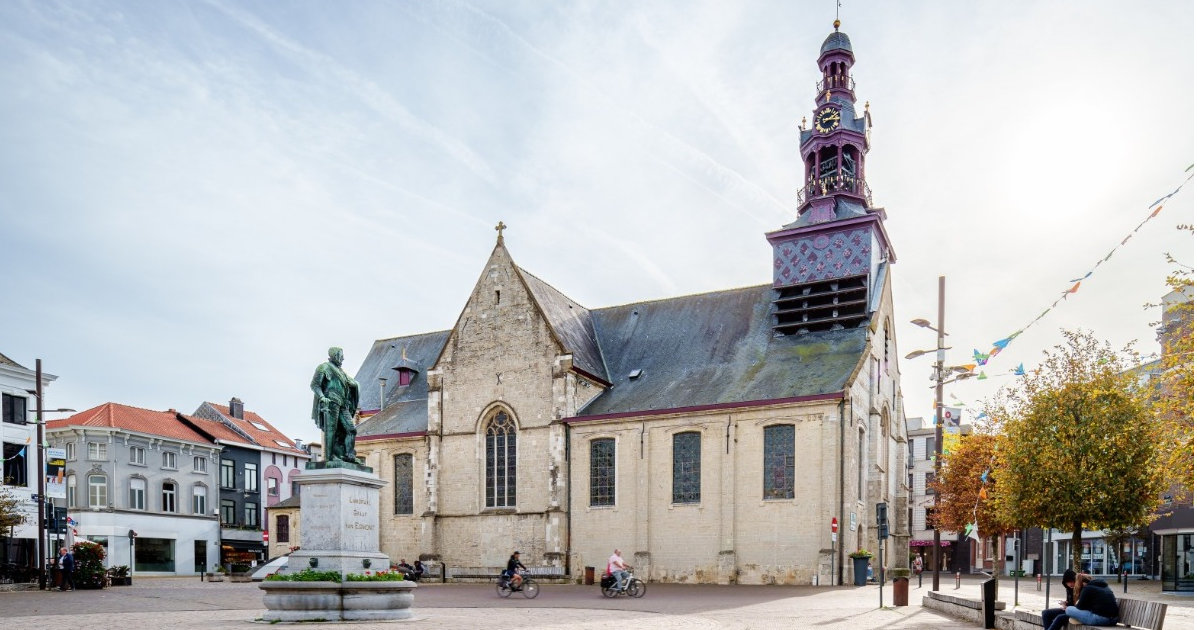 kerk-markt-2-ys6lI1